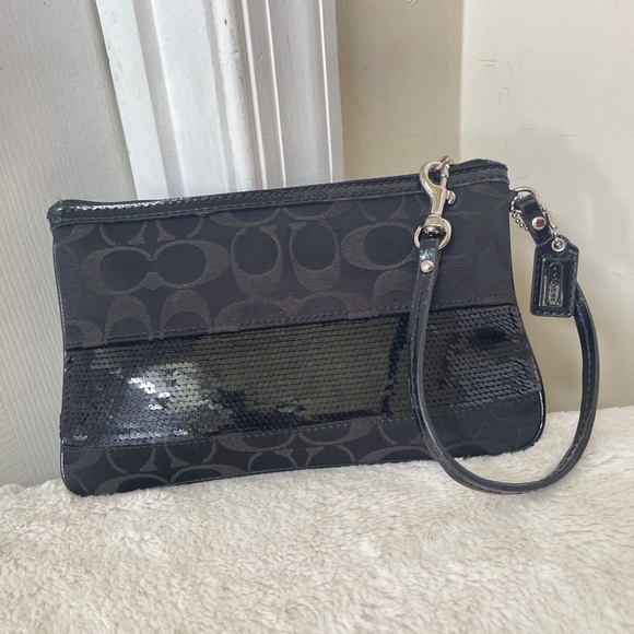 Coach large sequin wristlet EUC - Picture 9 of 11
